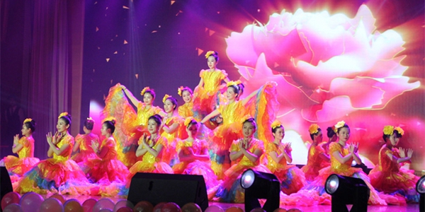 1-02、房地產(chǎn)公司、物業(yè)公司開場舞《春海》 (2).jpg